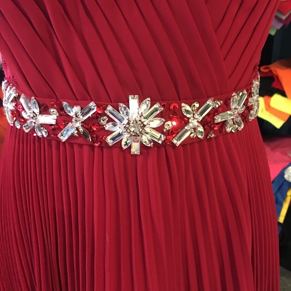 Dress - Picture 3 of 5